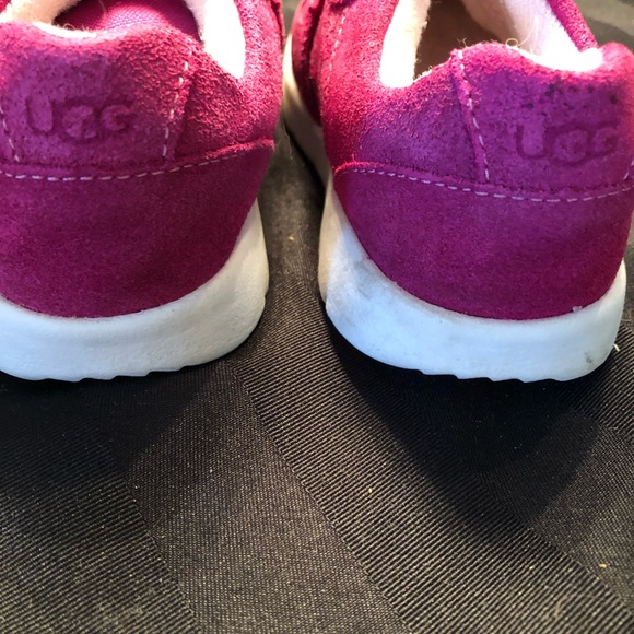 EUC UGG runners - Picture 3 of 7